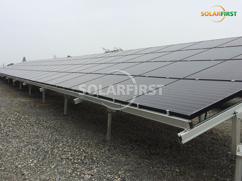 Central eléctrica solar terrestre de 2,7 MWp en Japón