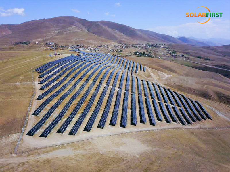 Central solar terrestre de 6,6 MWp en Armenia