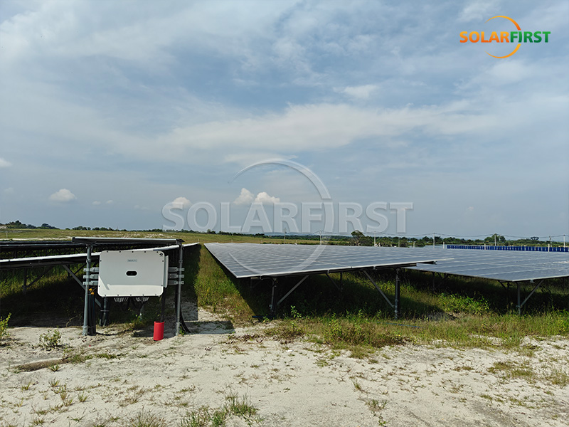 Central eléctrica solar terrestre de 32 MWp en Malasia
