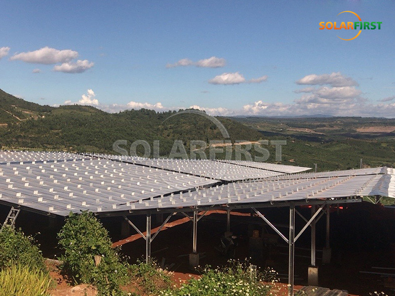 Central eléctrica solar terrestre agrícola de 18 MWp en Vietnam.