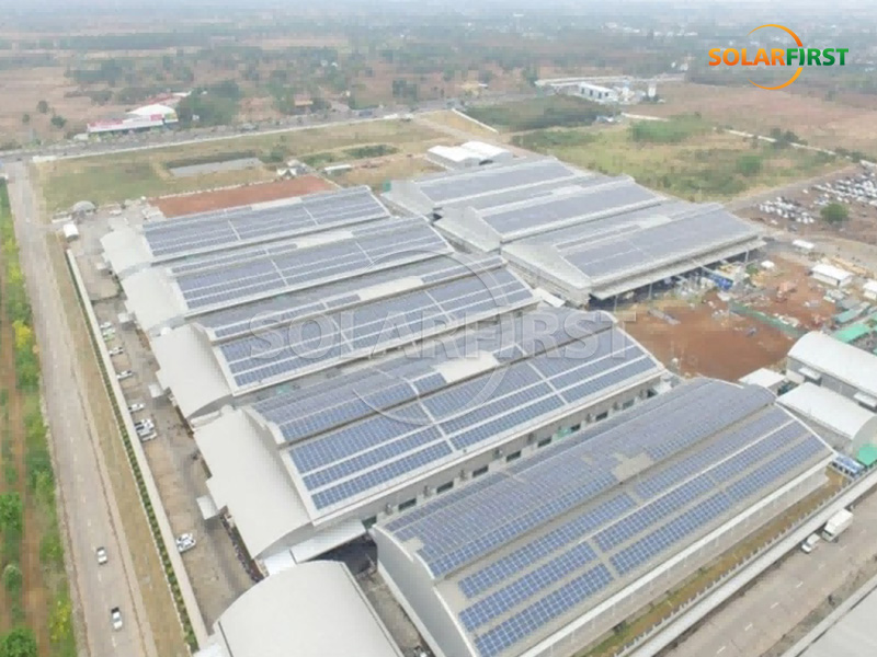Central eléctrica solar con techo metálico de 8,8 MWp en Tailandia