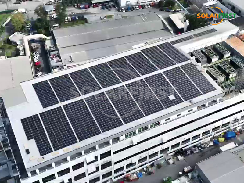 Central eléctrica solar con techo metálico de 1,5 MWp en Malasia