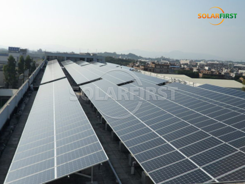 Central eléctrica solar de 60 kWp con techo de hormigón en China