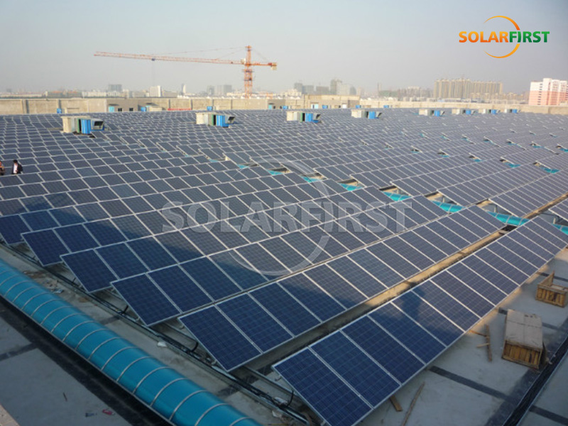 Central eléctrica solar con techo de hormigón de 2,8 MWp en China