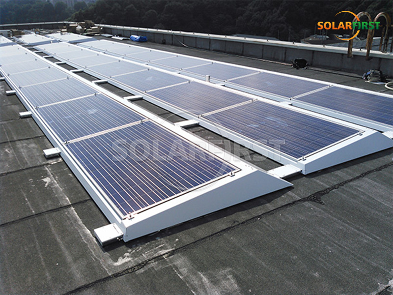Central eléctrica solar de 80 kWp con techo de hormigón en Japón