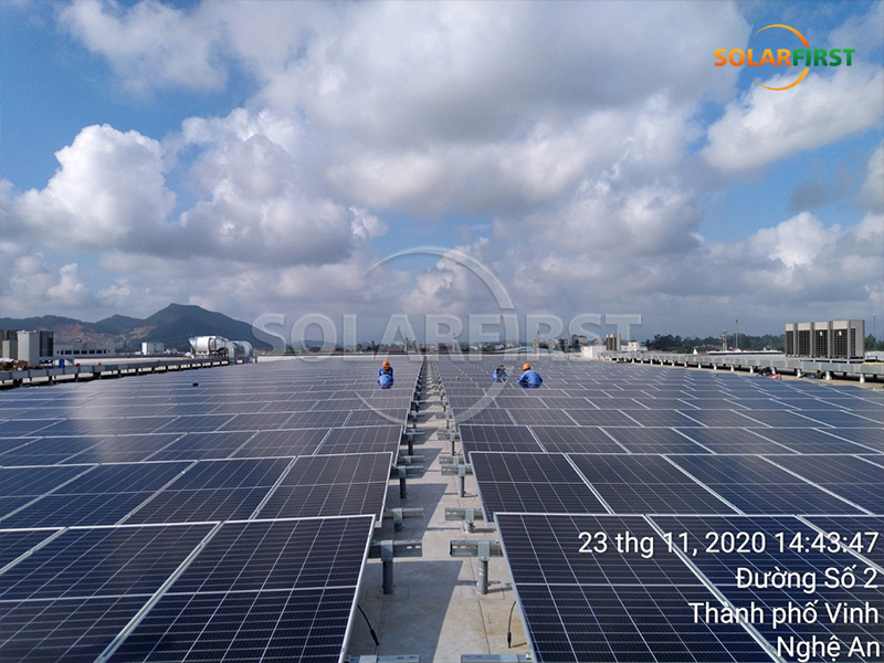 Central eléctrica solar de 2 MWp con techo de hormigón en Vietnam