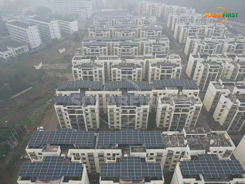 Central eléctrica solar con techo de hormigón de 300 MWp en China