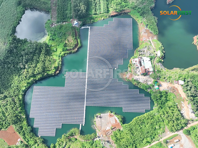 Central eléctrica fotovoltaica flotante de 7,2 MWp en China