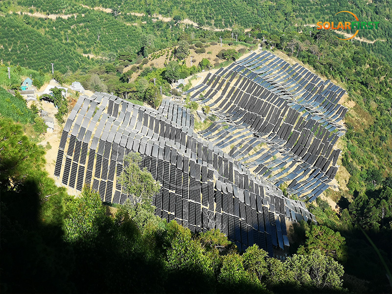 Central eléctrica solar de estructura flexible de 36 MWp en China