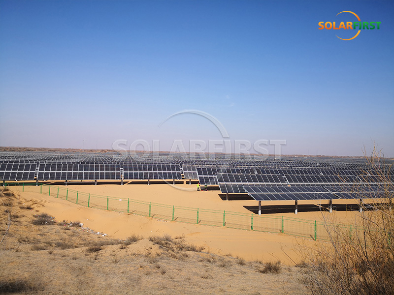 Solución de seguimiento plano de un solo eje de 55 MWp en China