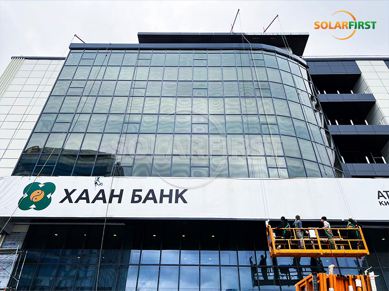 Solución de muro cortina solar BIPV de 18,4 kWp en Menggu