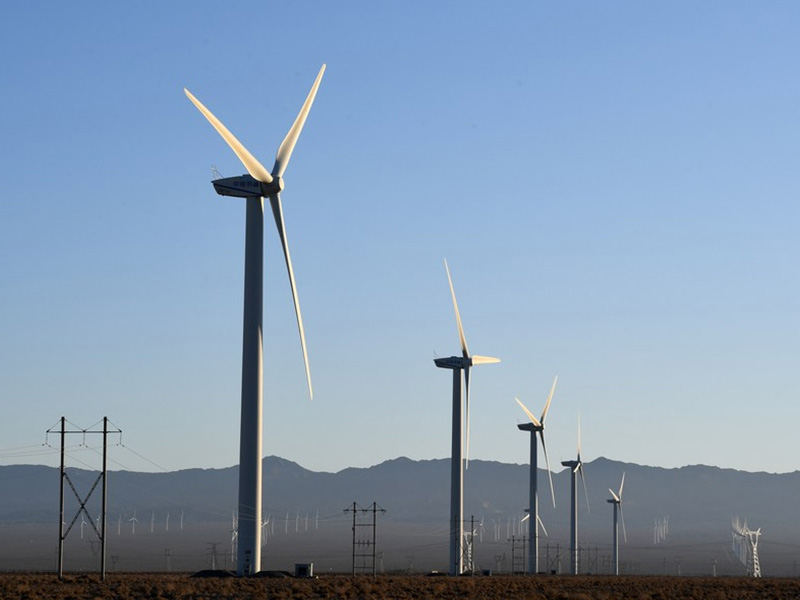 La capacidad de energía renovable de China se dispara en los primeros cuatro meses; la energía eólica y solar aumentan más del 17% interanual.