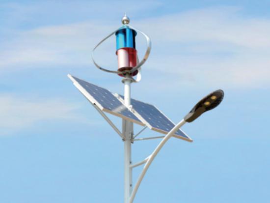 farola híbrida eólica-solar
