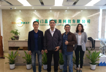 Los clientes de Indonesia visitan nuestra empresa para la cooperación empresarial.