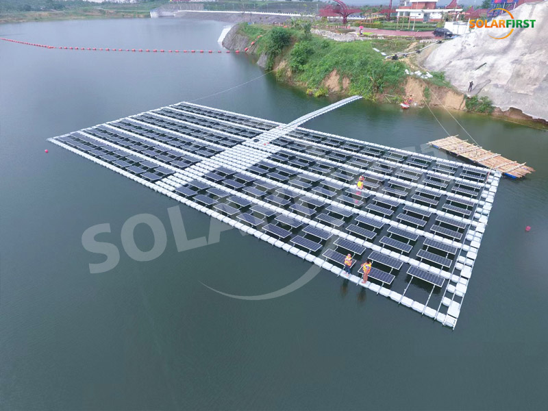 Proyecto de planta fotovoltaica flotante de 68KWp en Indonesia
